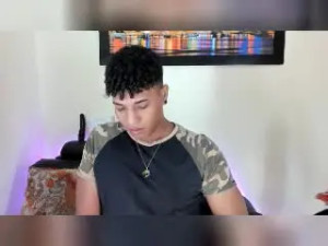 Watch this uncut scene titled Yoximanuelprime, brown hair male