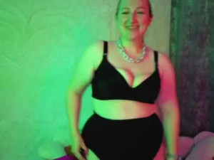 View this uncut video named Hornywood Cam porn model from bongacams