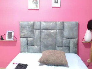 Enjoy watching uncut movie called Spicyhoney1 Cam porn model from bongacams