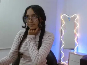 Stream uncut scene titled Rosee-tay1 Cam porn model from bongacams