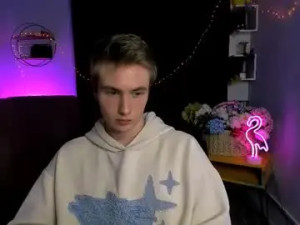 Play this HD scene named David_sunny Cam porn model from chaturbate