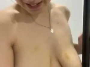 Stream the full video called Elliepixie Cam porn model from camsoda