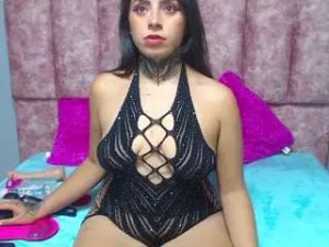 Play complete clip of Mariamschubert Cam porn model from camsoda