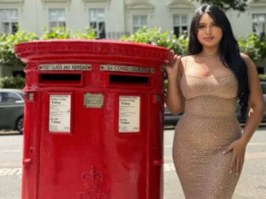 Enjoy watching complete scene called KendraGaga, 26 years old, brown hair trans