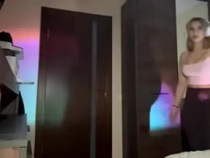 View uncensored scene titled Michellcrumpacker Cam porn model from chaturbate