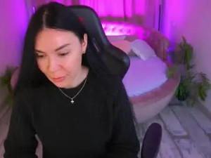 Enjoy watching this complete movie named Blacksilkqueen Cam porn model from chaturbate