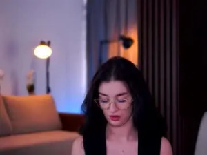 View this uncensored scene of Daliaveyron Cam porn model from chaturbate