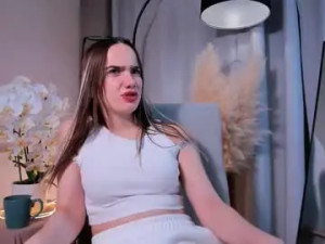 View the full scene of Carlottamatlin Cam porn model from chaturbate