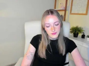 Watch this full movie called EvelynBlond Cam porn model from bongacams