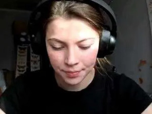 Stream the complete movie named Leesaft Cam porn model from camsoda