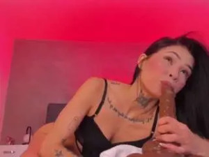 Play the uncensored video titled Axaras Cam porn model from camsoda