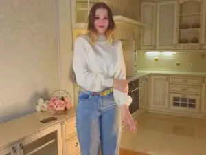 Watch the complete clip titled Shaunaheiple Cam porn model from chaturbate