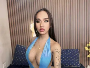 Play the hardcore movie named SamanthaMolina, 25 years old, brunette hair trans