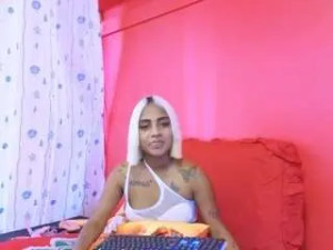 Stream the full video of Indiansumaya Cam porn model from camsoda