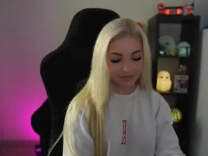 Enjoy watching this uncensored scene named Caramell_angel Cam porn model from chaturbate