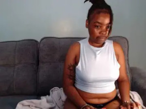 Watch the HD movie called BuiltforComfort Cam porn model from bongacams