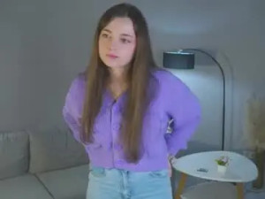 View the complete video of Carmellacalvey Cam porn model from chaturbate