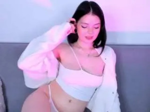 Enjoy watching this hardcore clip called Kessylayssa Cam porn model from camsoda