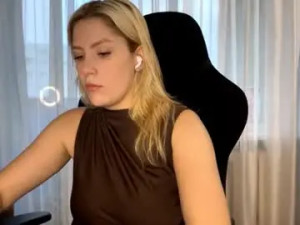 Enjoy watching the uncut movie called Marchellegump Cam porn model from chaturbate