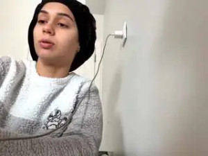 Play the uncut scene of Latonyabolenbaugh Cam porn model from camsoda