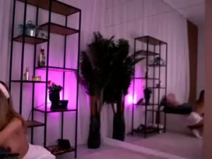 Stream this uncensored movie titled Aishleybee Cam porn model from chaturbate