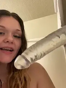 View the uncensored video of Starryluvvy23 Cam porn model from stripchat