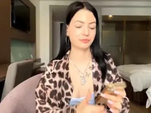 Watch HD clip named Kimberlyshoji Cam porn model from chaturbate