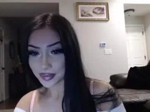 Stream the hardcore video called Julianamamii Cam porn model from chaturbate