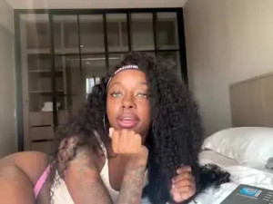 Stream the HD scene of Babyrelloo Cam porn model from chaturbate