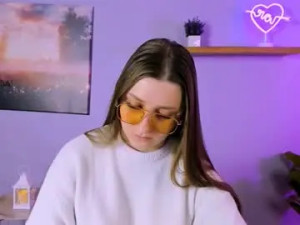 Watch this hardcore video named Jasmine_fly Cam porn model from chaturbate