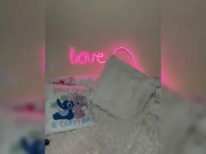 Stream complete clip of CherryBabe111 Cam porn model from bongacams