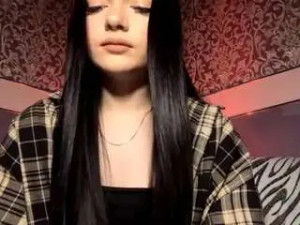 Watch the full scene called Darnelllapusnak Cam porn model from camsoda