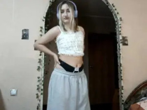 Play HD clip of SeptemberRoutzen Cam porn model from bongacams