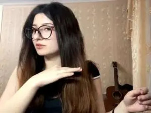 Stream this complete movie called Deloisenatalizio Cam porn model from camsoda