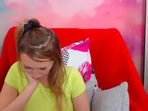 Play this full clip named Lillibloom Cam porn model from chaturbate