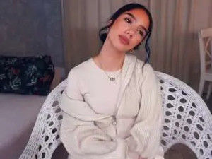 View this uncensored video of Elanavanveen Cam porn model from camsoda