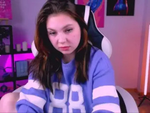 Watch HD clip titled PolinaShine Cam porn model from bongacams