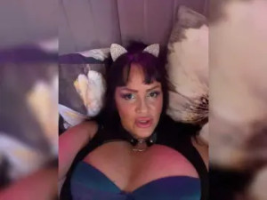 Play the HD movie called Lolaley13 Cam porn model from bongacams