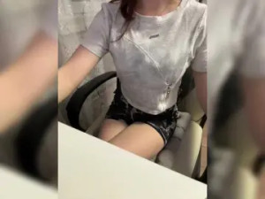 Watch this uncensored movie named SunriseBaby9 Cam porn model from bongacams