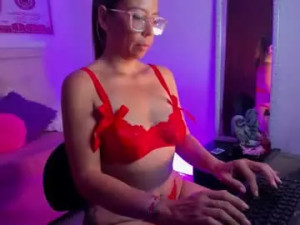 Stream the hardcore movie named _mia_miel Cam porn model from chaturbate