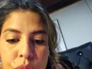 Watch the full movie named Nathaliaros Cam porn model from camsoda