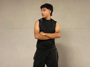 Enjoy watching this uncut video named AntonyMex, 18 years old, brunette hair male