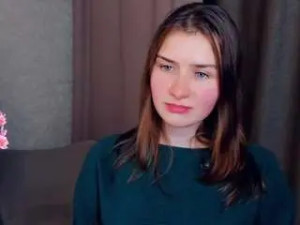 Watch this complete video of Karissadellapenna Cam porn model from camsoda