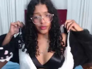 Stream HD scene titled Chleo_wild Cam porn model from chaturbate