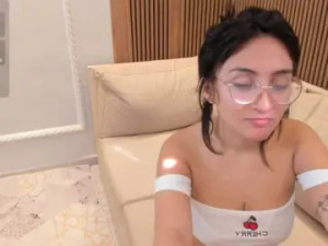 Enjoy watching this uncensored movie of KayLov Cam porn model from bongacams