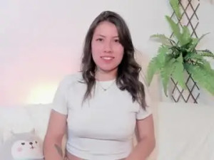 Watch complete movie named Lux_aurora Cam porn model from chaturbate