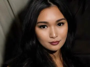 Enjoy watching the uncut scene of CatalinaEdwards, 29 years old, blonde hair trans