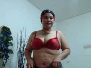 Play hardcore movie of KairaBleu Cam porn model from bongacams