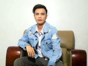 Enjoy watching the uncut movie of AsherMiller, 24 years old, brunette hair male