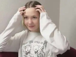 View the uncut video titled Vikistrehle Cam porn model from camsoda